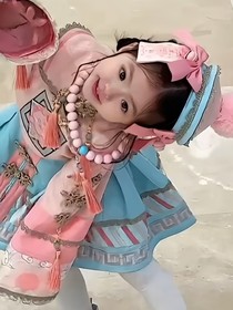 依依！