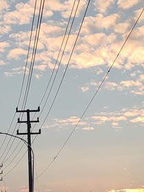 临江而望