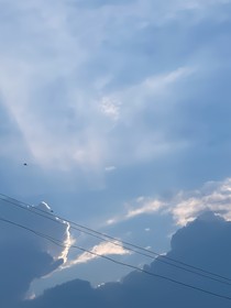 四位平行少女的故事