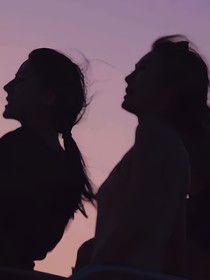 月光之下是新生