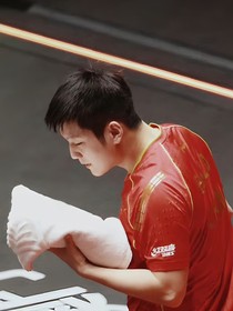 樊振东：蝴蝶与光