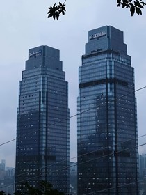 时代峰峻：重逢相遇