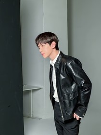 边伯贤：成为明星女友的保镖