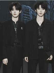 娇弱小美人每天都被疯批欺负