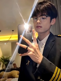 dy：万花丛中过