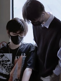 祺轩：玻璃墙