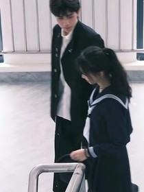 他以温柔吻我