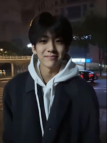 庞博文：不一样的她