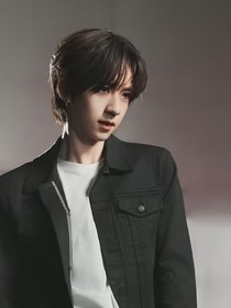 賀峻霖：快穿只為救奶奶
