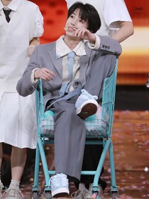 杨博文：青梅恋竹马
