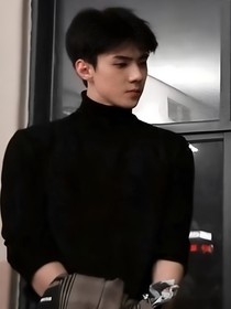 EXO：她與爬梯子的世界旅行