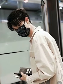 秦霄贤：又争又抢，得偿所愿