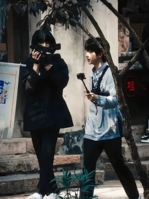 湖水落，爱意泛