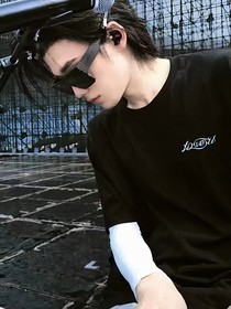 宋亚轩：红艳的玫瑰