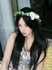 他從火光中走來(lái)：擎花