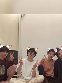 祺鑫协力，一家四口