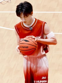 TF家族：憋不住笑的师兄粉