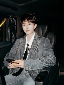 黄子弘凡和我