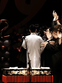 桃栾：副总