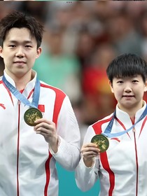 乒羽一家亲