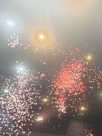 雾起风已散