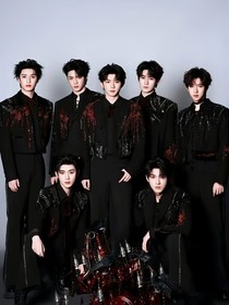 转校后遇见TNT时代少年团，男神哪里逃