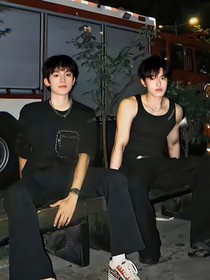 极航：炮灰男配攻略谁？！