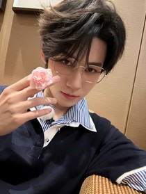 张真源：在娱乐圈的严厉风行