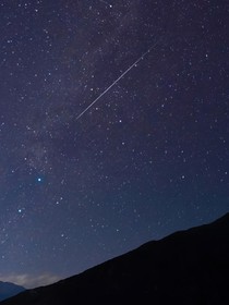 茫茫星辰
