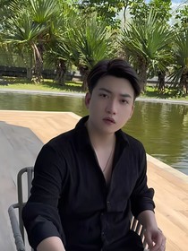 消失两年的他