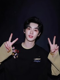 丁程鑫：太過軟弱
