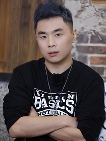 舞臺上下：王思佳與張九南的別樣戀曲
