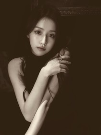 院人：白蓮她掐吻上位