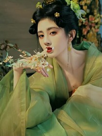 少白：萬(wàn)人迷她又在花癡！