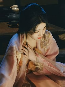 云之羽观影离开宫门的上官浅