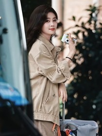 人人都說她一夜成名，可這條路她整整走了8年