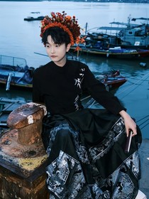 無樂：大哥姐們好帥