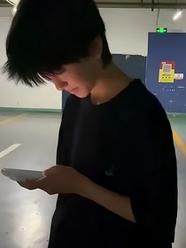 左奇函：阿妹輕輕的吻