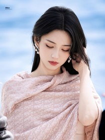 爱你：吻你颈肩痣