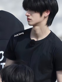 TOP：别扯小狗耳