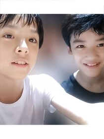 爱买玫瑰花的奇怪顾客
