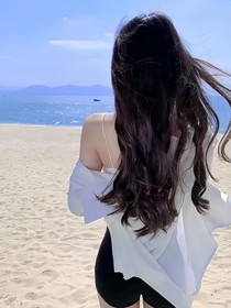 她与她，还有她