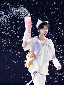 all祺：兄弟们看我的眼神不对劲