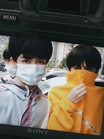 左邓：荣昌
