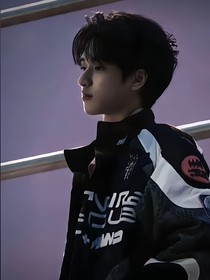 嚴(yán)浩翔：你是人間四月天