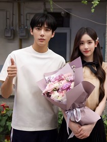 陷入我们的热恋：妍焗路灯