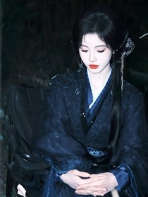 临江仙：粉黛锁湫牍