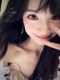 王楚欽：梨花詩
