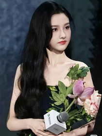 周深：跨越星辰奔向你