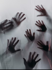 黑暗世界：真真假假
